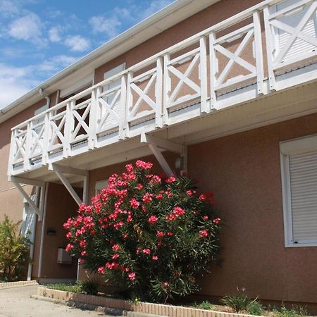 Fasthotel Nimes Кэсарг Экстерьер фото