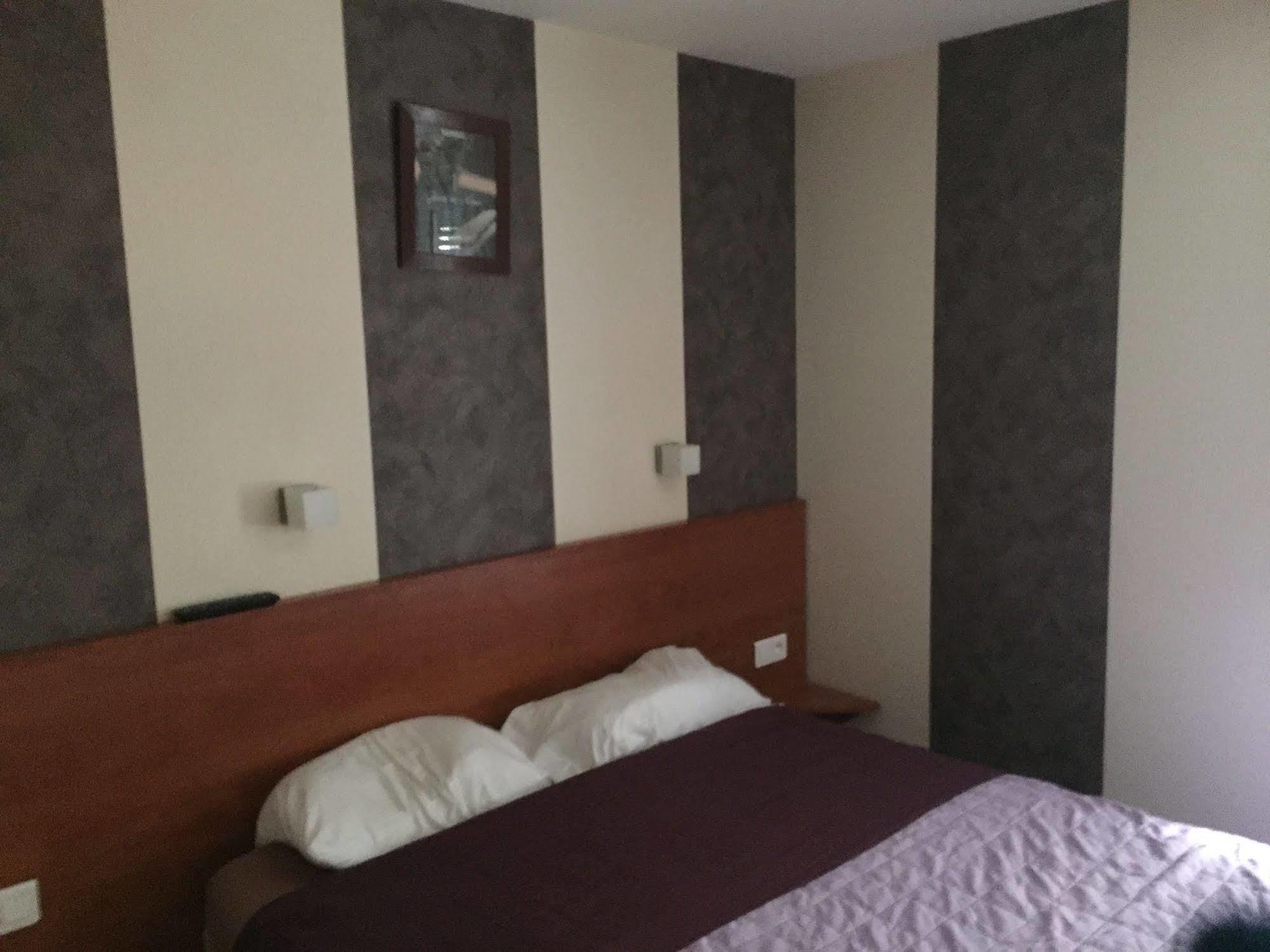 Fasthotel Nimes Кэсарг Экстерьер фото